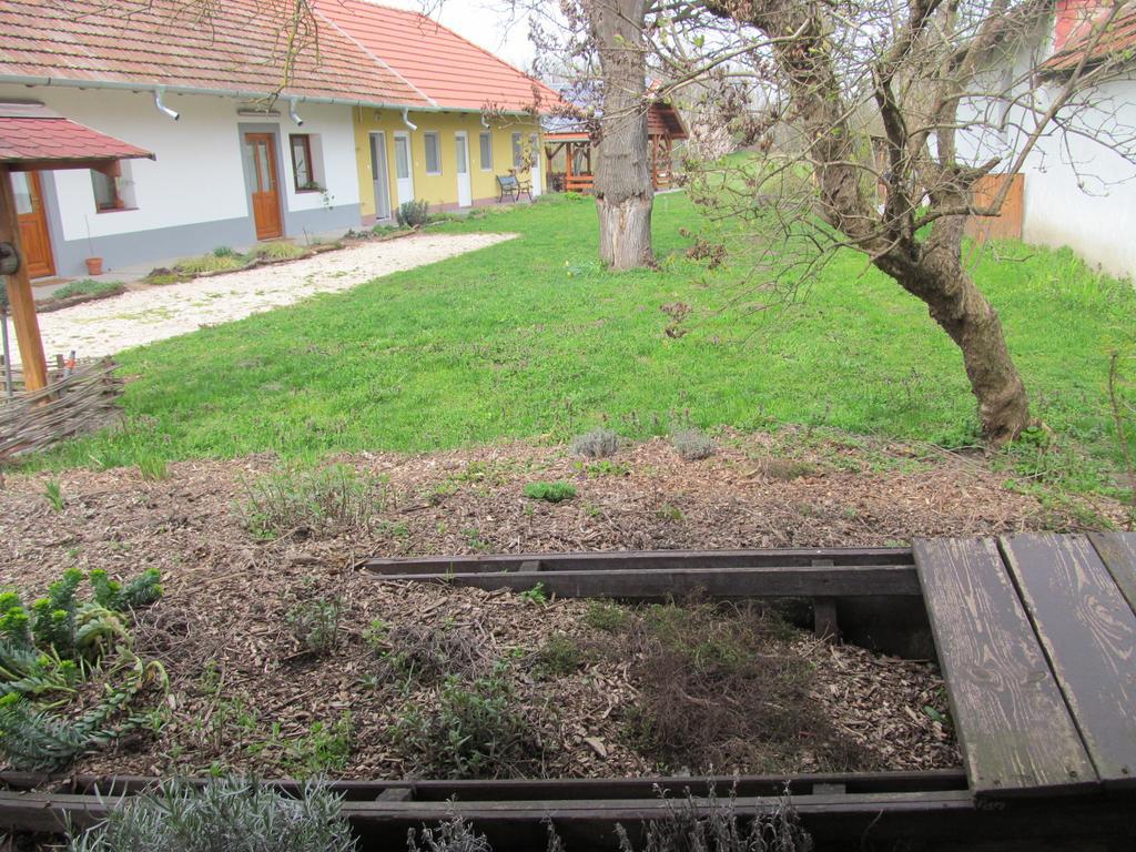 Отель Rigofuetty Vendeghaz Tiszaalpar Экстерьер фото